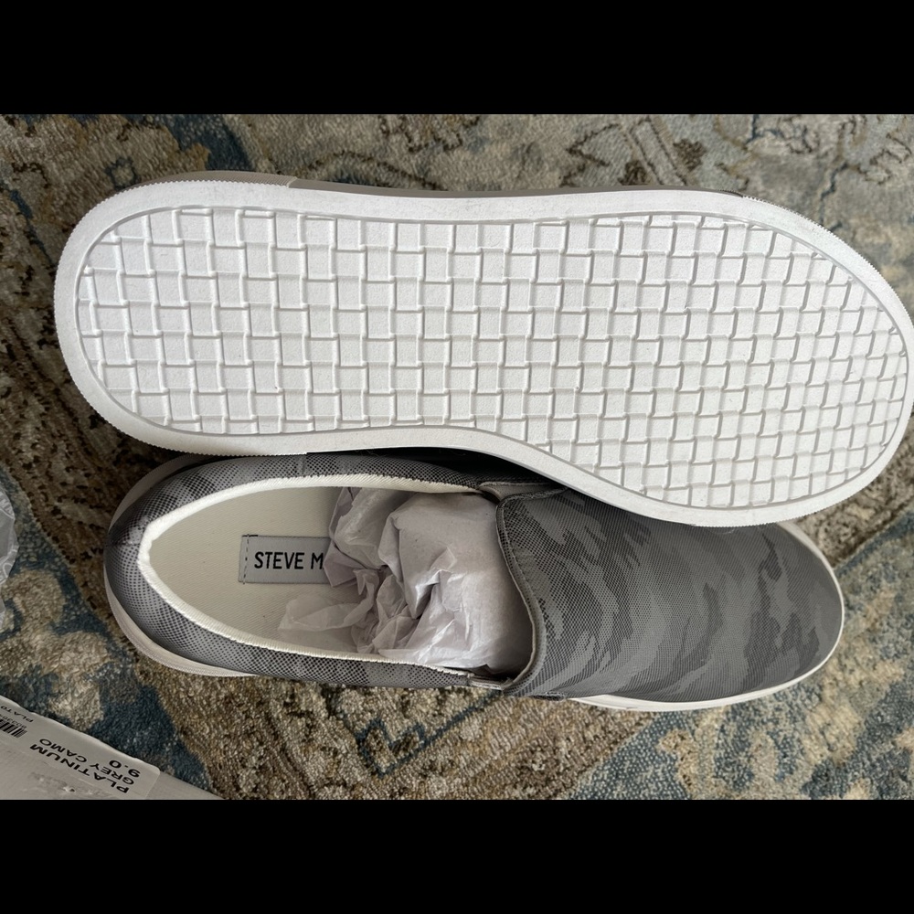 Steve Madden Men’s Size 9 Slip On